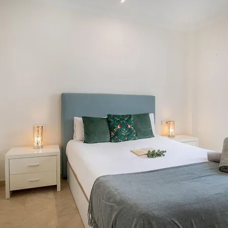 Puerto Banus Sea Views L 公寓