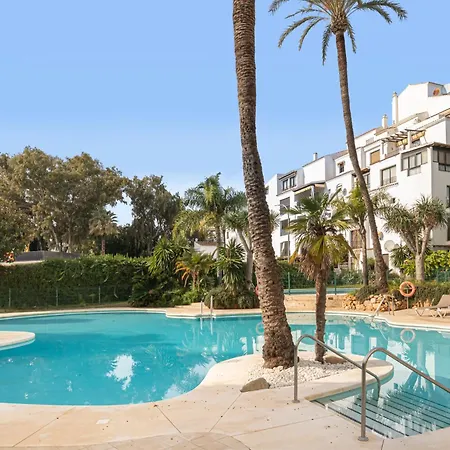 Puerto Banus Sea Views L 公寓 *